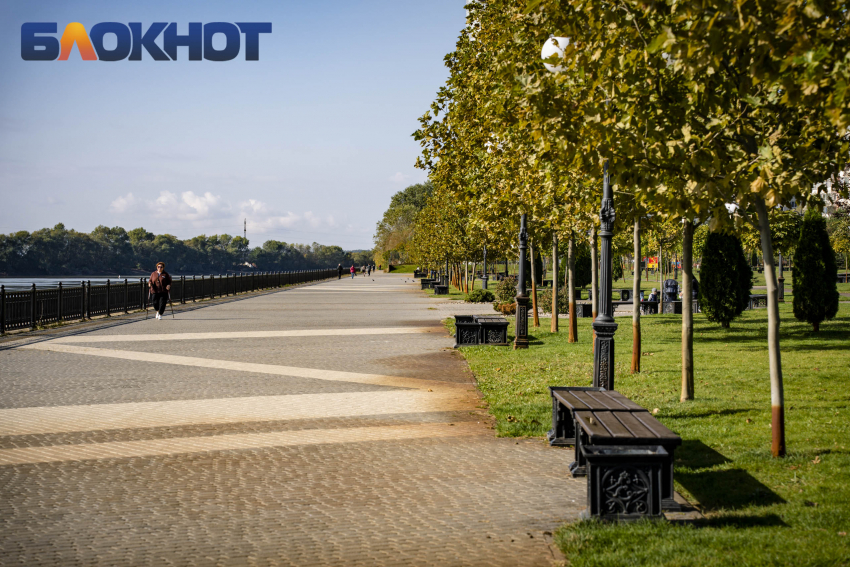 Воздух с пылью и запахом тухлых яиц наполнил лёгкие краснодарцев