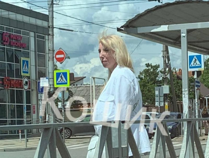 Бывшего вице-губернатора Кубани Минькову «застукали» на трамвайной остановке
