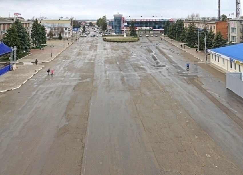 В Тимашевске реконструируют площадь к 50-летию города