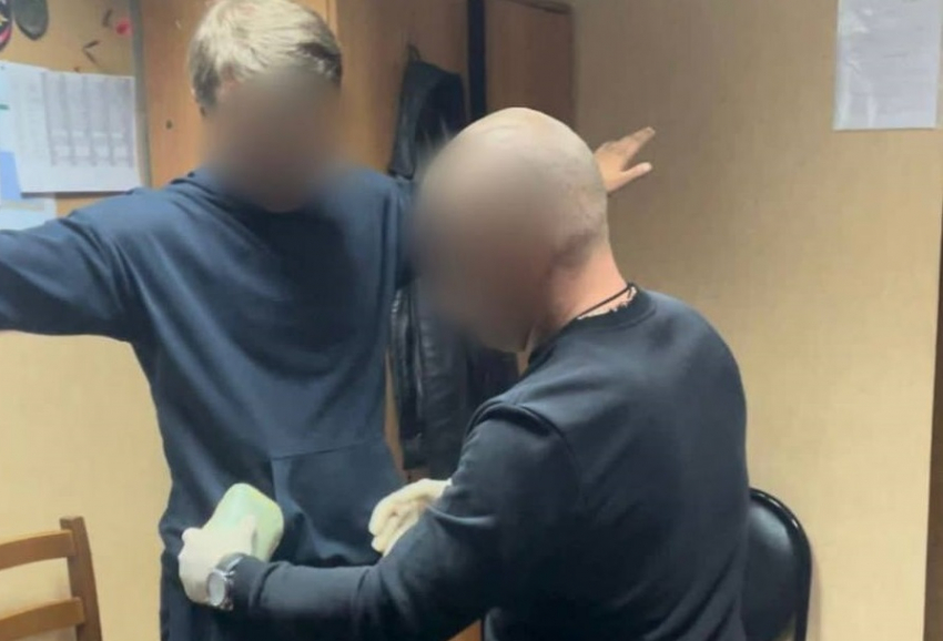 Хотел сбыть наркотики в Сочи: полиция опубликовала видео задержания экс-футболиста «Краснодара» Алексея Бугаева