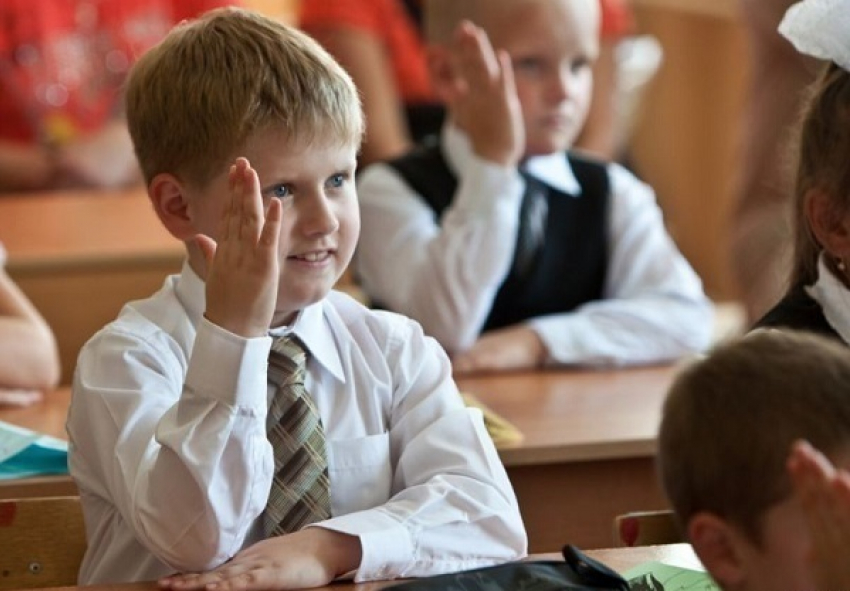 В Краснодаре школе №89 присвоено имя Петра Метальникова