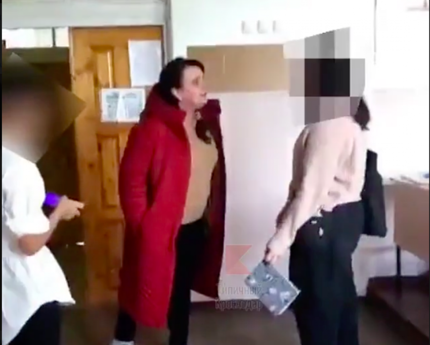 Я тебе набью морду: школьники записали на видео разъяренную учительницу ﻿в Краснодаре 