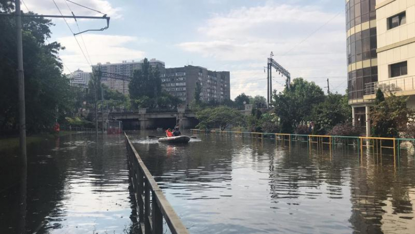 Что нужно сделать, чтобы в дождь не тонул Вишняковский мост в Краснодаре, рассказали общественники 