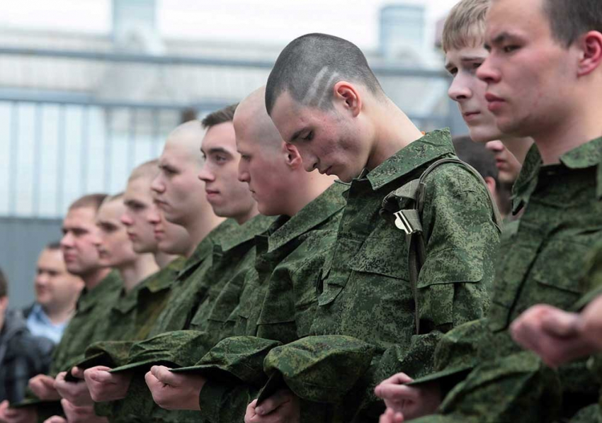 Почти две тысячи юношей «косят от армии» в Краснодаре