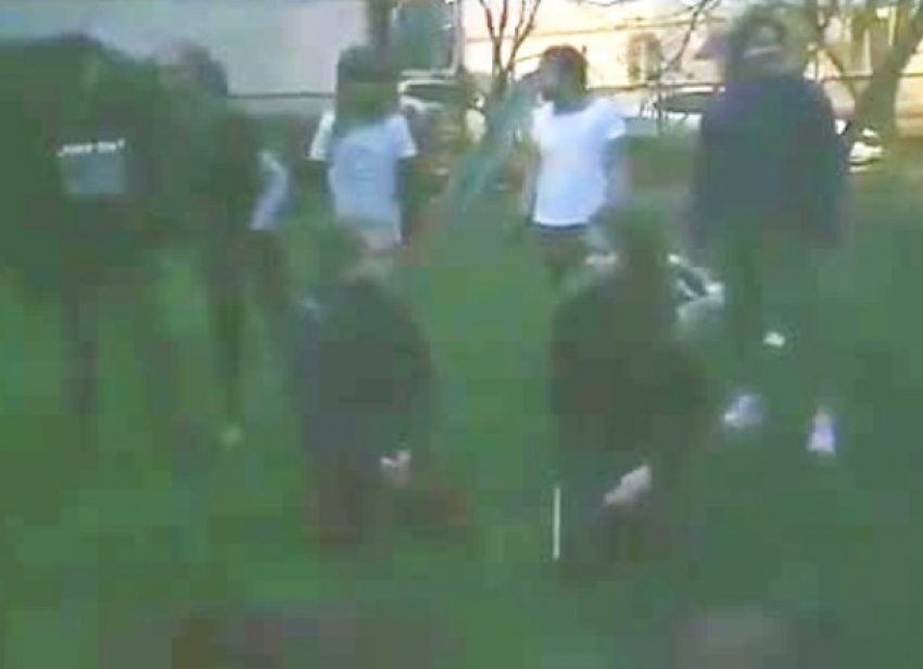 Краснодарских школьниц избили сверстницы, снявшие это на видео 