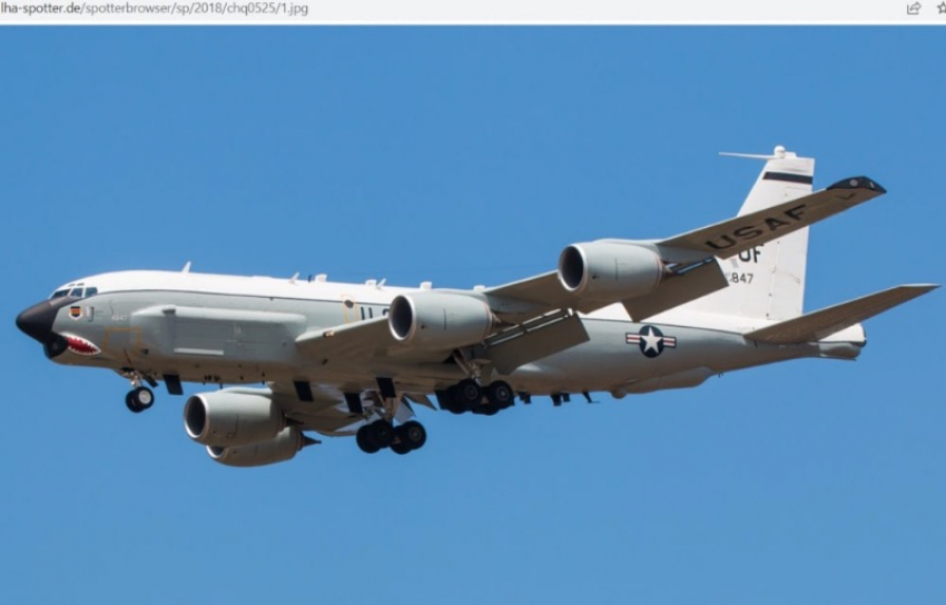 Военный самолёт-разведчик НАТО засекли в 100 км от Сочи