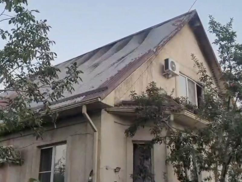 Власти показали кадры с места гибели двух детей из-за атаки БПЛА на Краснодар