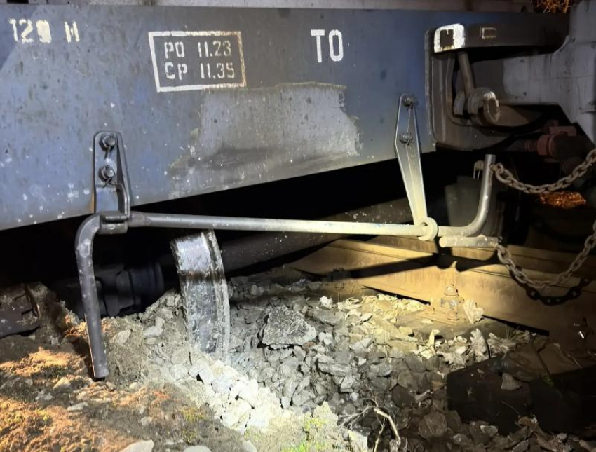 Ущерб в миллион: уголовное дело по факту схода грузовых вагонов возбудили в Краснодарском крае   