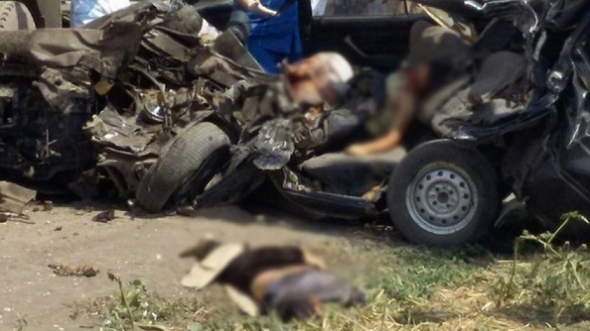 На Кубани в ДТП с участием КамАЗа погибли четыре человека