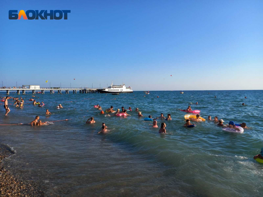 В трёх городах Кубани температура морской воды достигла +28 градусов