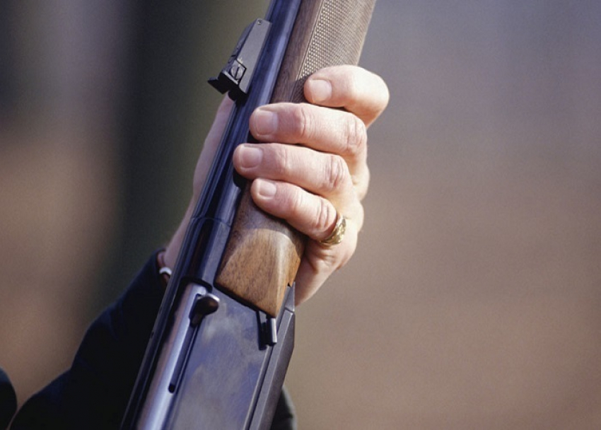Мужчина выстрелил из ружья ровеснику в голову на Кубани