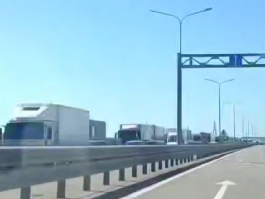 Восточный обход Краснодара оказался во власти пробки