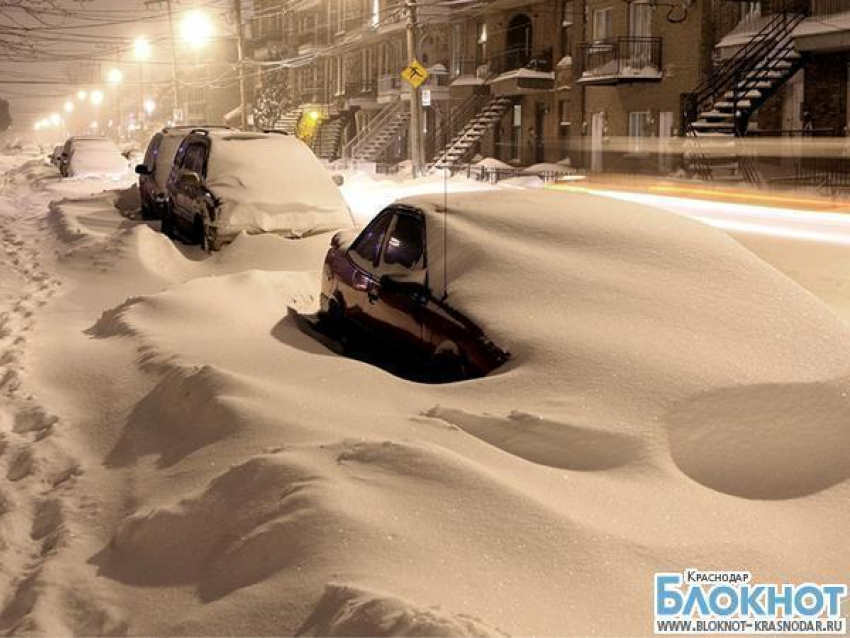 В Тихорецком районе супруги с тремя детьми на несколько часов застряли в машине в снегу