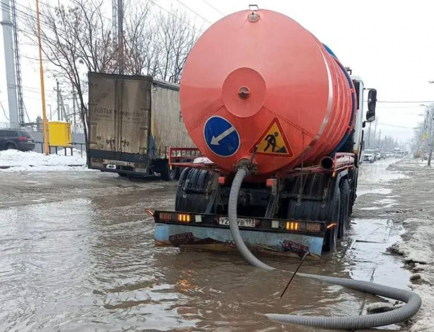 Идет дождь и тает снег: в нескольких городах Кубани фиксируют подтопления