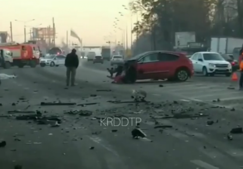  Страшная авария произошла на выезде из Краснодара 