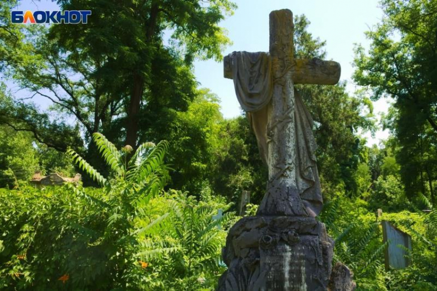 История Краснодара: какие легенды таит в себе Всесвятское кладбище 