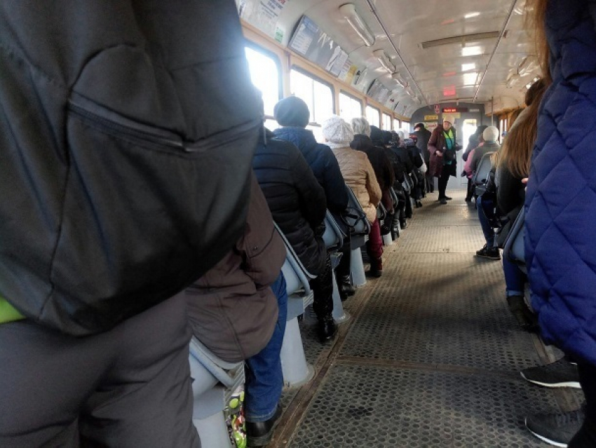 Движение общественного транспорта в Краснодаре не удалось восстановить полностью