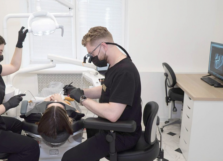 Товар дня: 3500 вместо 6000 рублей на профессиональную гигиену полости рта в «Санации» 