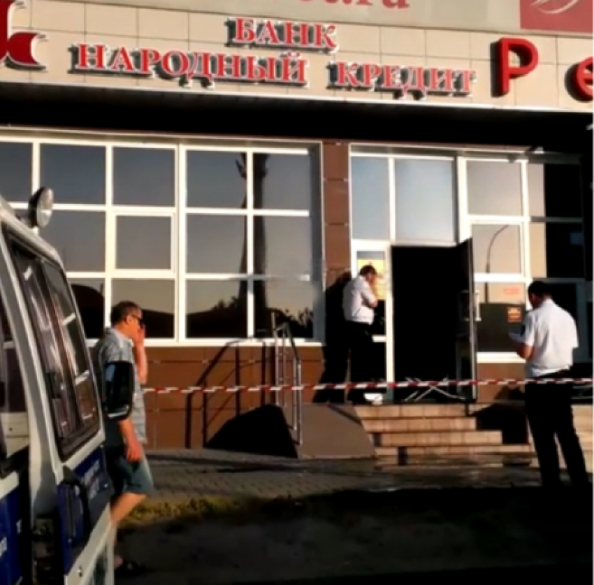 В Анапе неизвестные ограбили и подожгли банк