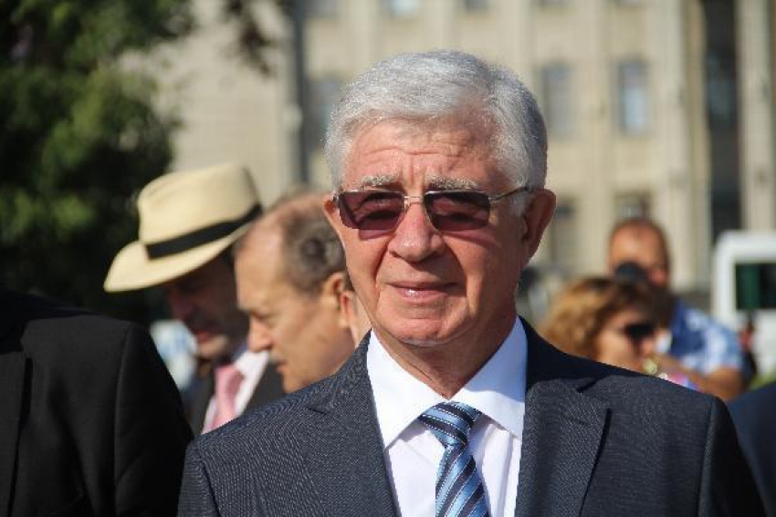 Евланов назначил нового заместителя в сфере городского хозяйства и ТЭК