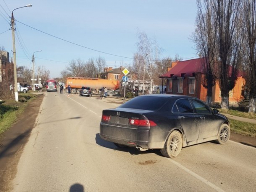  Пенсионер на велосипеде протаранил легковушку в Абинске 