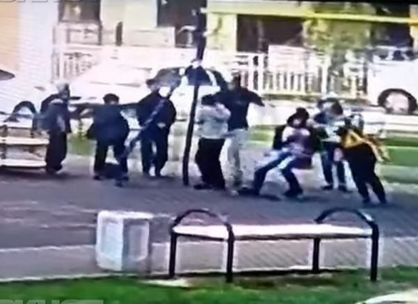 По делу об избиении мальчишек на детской площадке в Краснодаре выслушали свидетелей