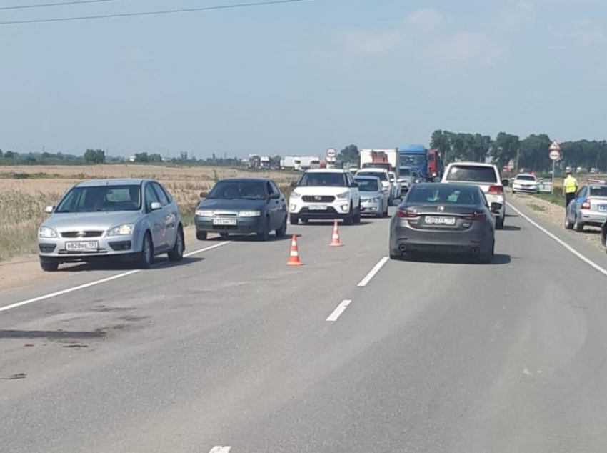 Из-за задымления на дороге на Кубани произошло ДТП с 13 автомобилями