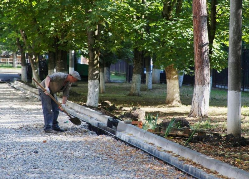  В Краснодаре отремонтируют двор школы № 52 в первый раз за 44 года
