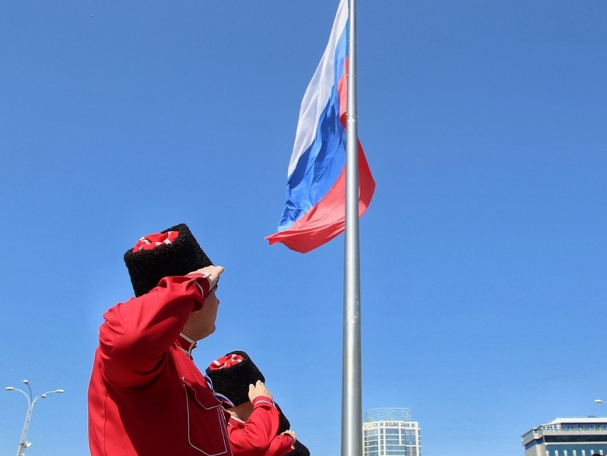В Краснодаре отметят День Государственного флага России 