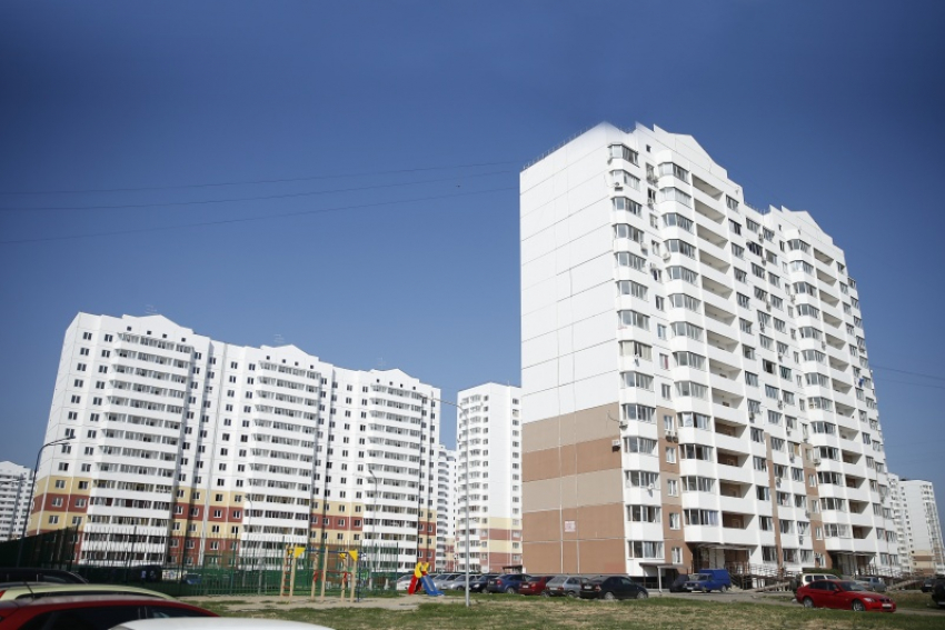В Краснодаре до конца 2023 года из аварийного жилья переселят 500 человек
