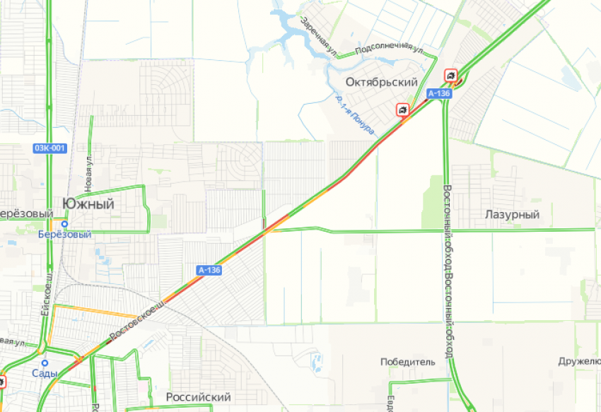 В Краснодаре перекрыли Ростовское шоссе из-за ДТП с двумя фурами
