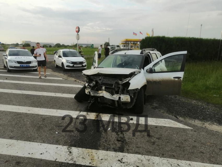 В Москве двоих иностранцев обвинили в изнасиловании девушек и съемке процесса