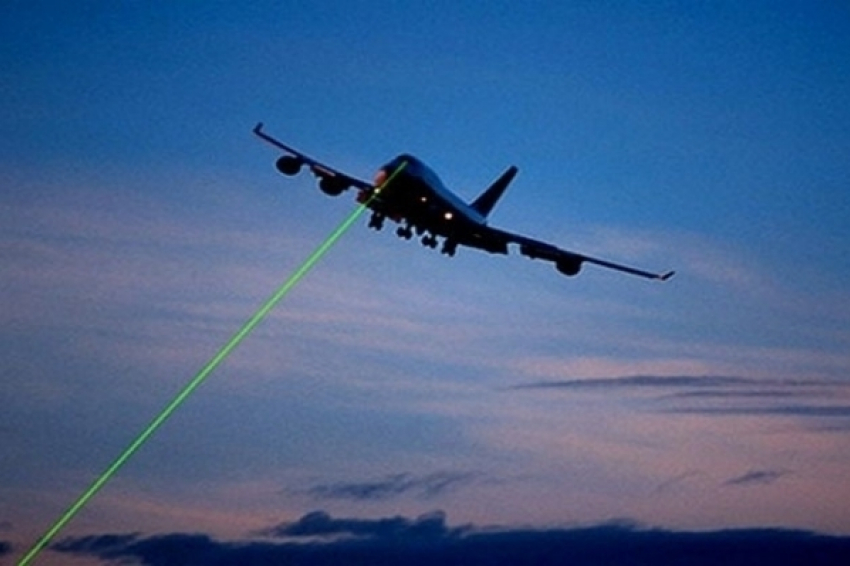 На Кубани пытались ослепить лазером пассажирский самолет 