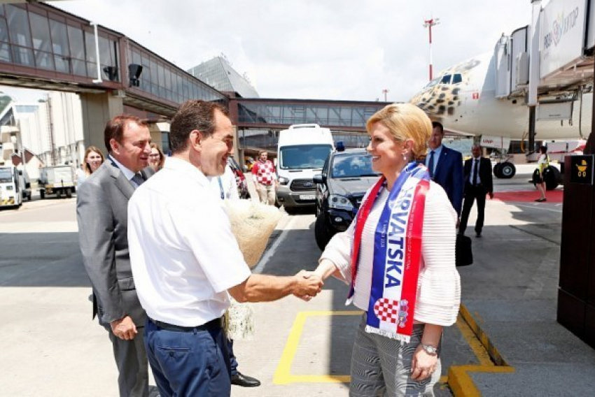  В сочинском аэропорту Кондратьев встретил президента Хорватии 