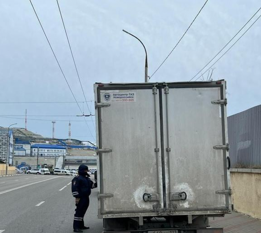 В Краснодарском крае ограничили движение фур на трассе М-4 «Дон"