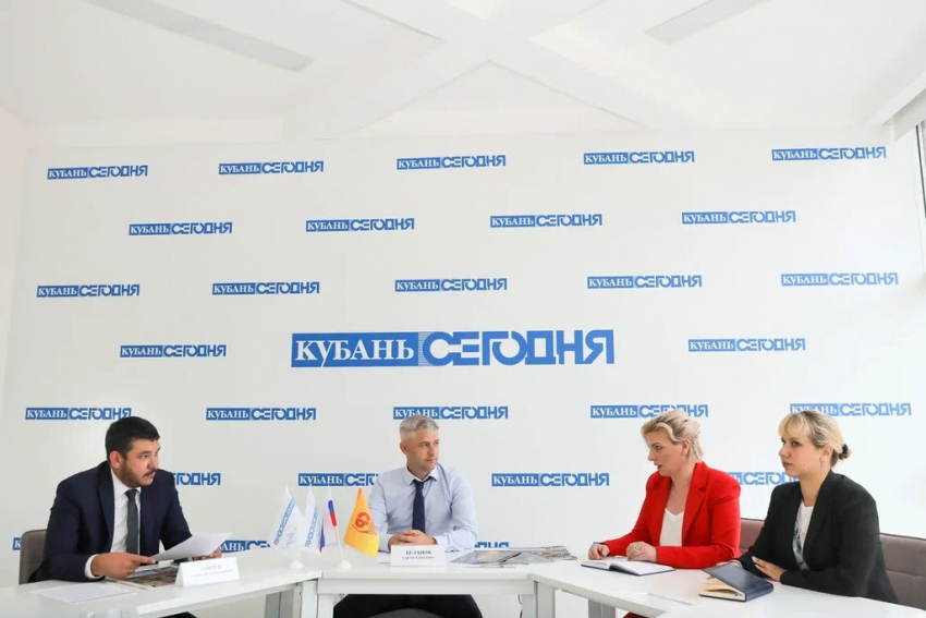 Зарплаты и пенсии: рост в статистике, падение в реальности