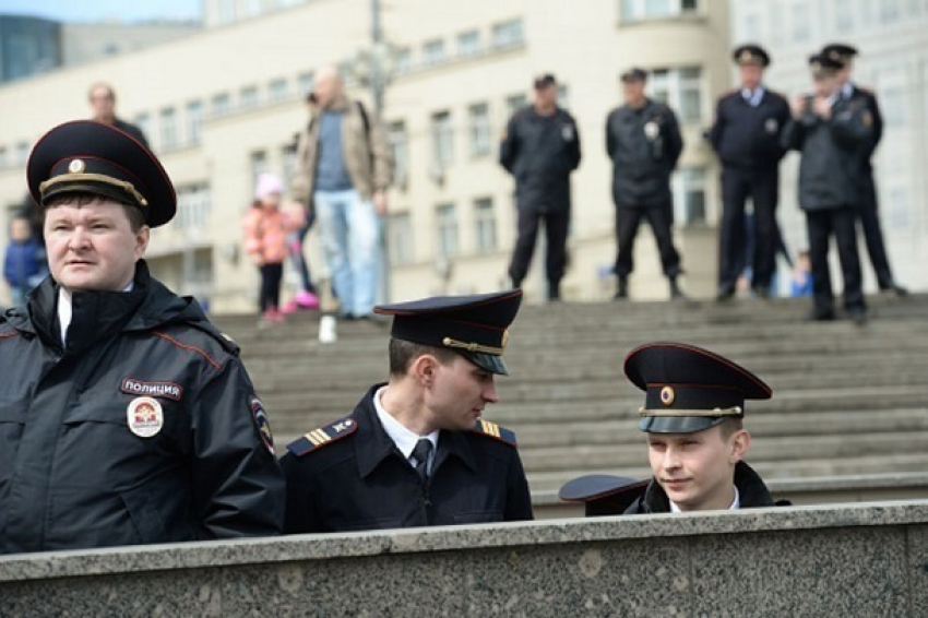 Участника митинга в Сочи вызвали на допрос