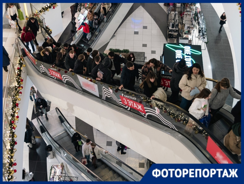 Штурм магазинов и общепита: краснодарцы устроили столпотворение в ТЦ перед Новым годом