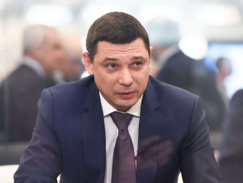 Мэр Краснодара пообещал строго «спросить» за ремонт дорог