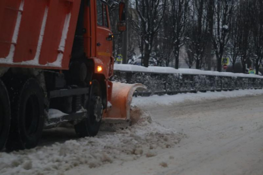«Техники для такого сильного снегопада недостаточно», - мэр Краснодара предупредил о продлении штормового предупреждения