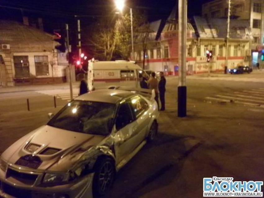 В Краснодаре машина скорой помощи попала в аварию