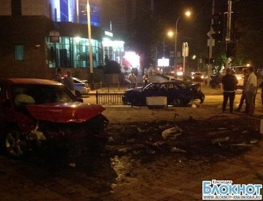 В Краснодаре столкнулось три автомобиля