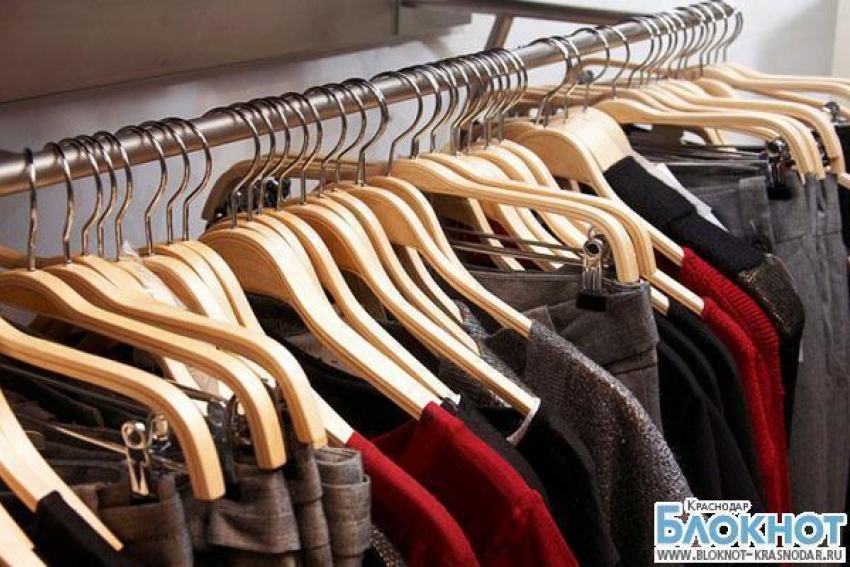 В станице Павловской дешевую одежду выдавали за брендовую 