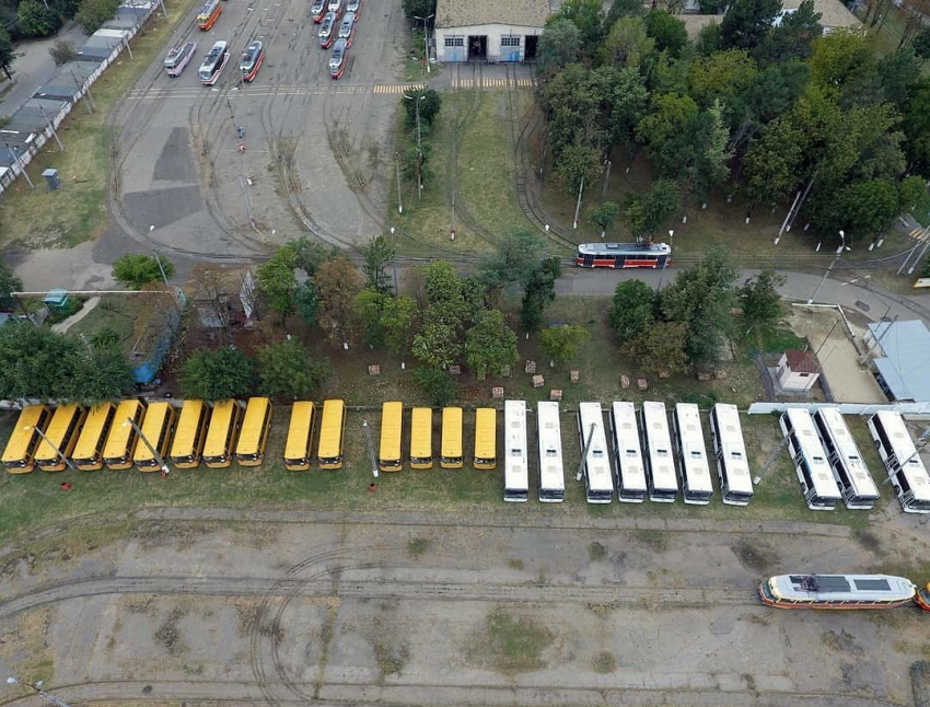 «Кладбище» школьных автобусов обнаружили в Краснодаре
