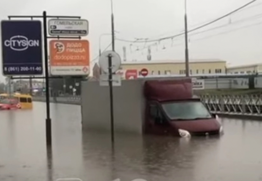 В Краснодаре автобусы изменили маршруты из-за потопа