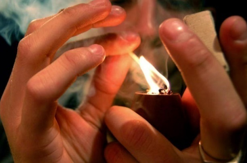 Житель Динского района облил тещу бензином и поджег ее