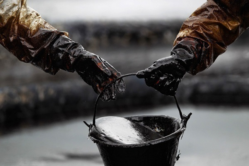 На Кубани участники ОПГ воровали нефть из скважин 