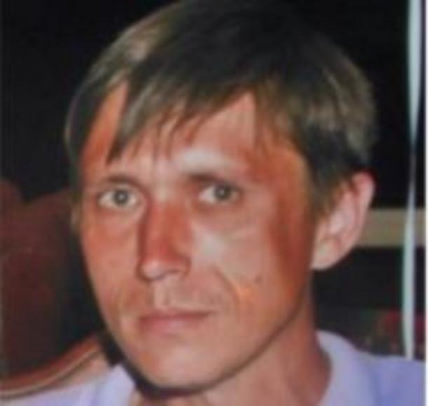 В Краснодаре пропал хромающий на обе ноги мужчина