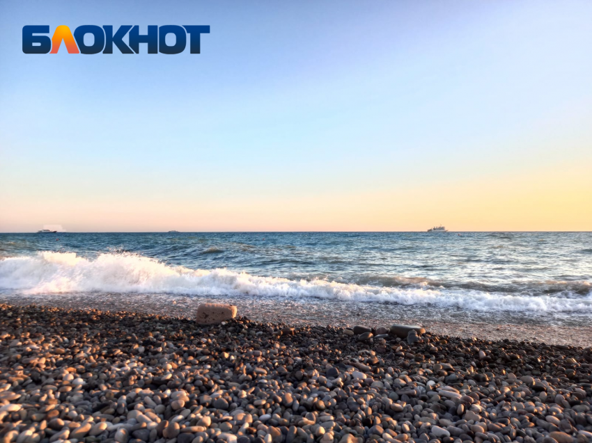 Черное море остывает у берегов Кубани: где сейчас самая холодная вода?