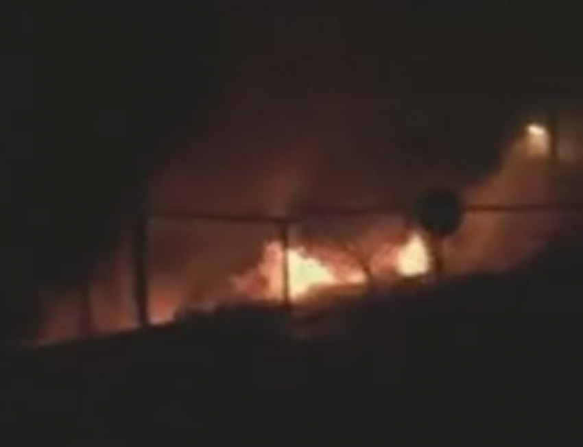 В Сочи накануне вечером сообщили о пожаре в жилых домах
